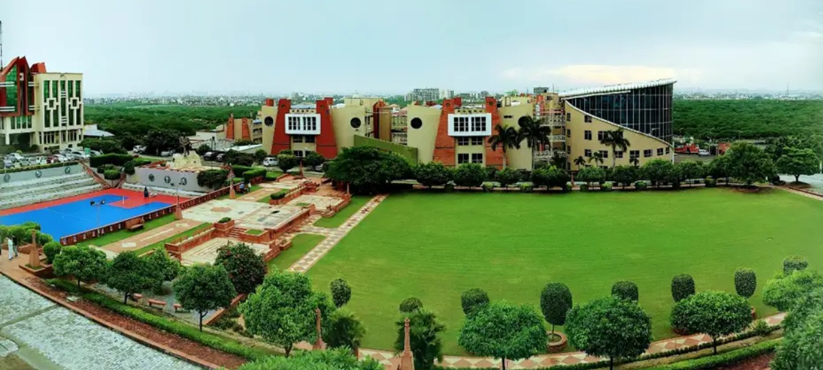 Manav Rachna University Campus